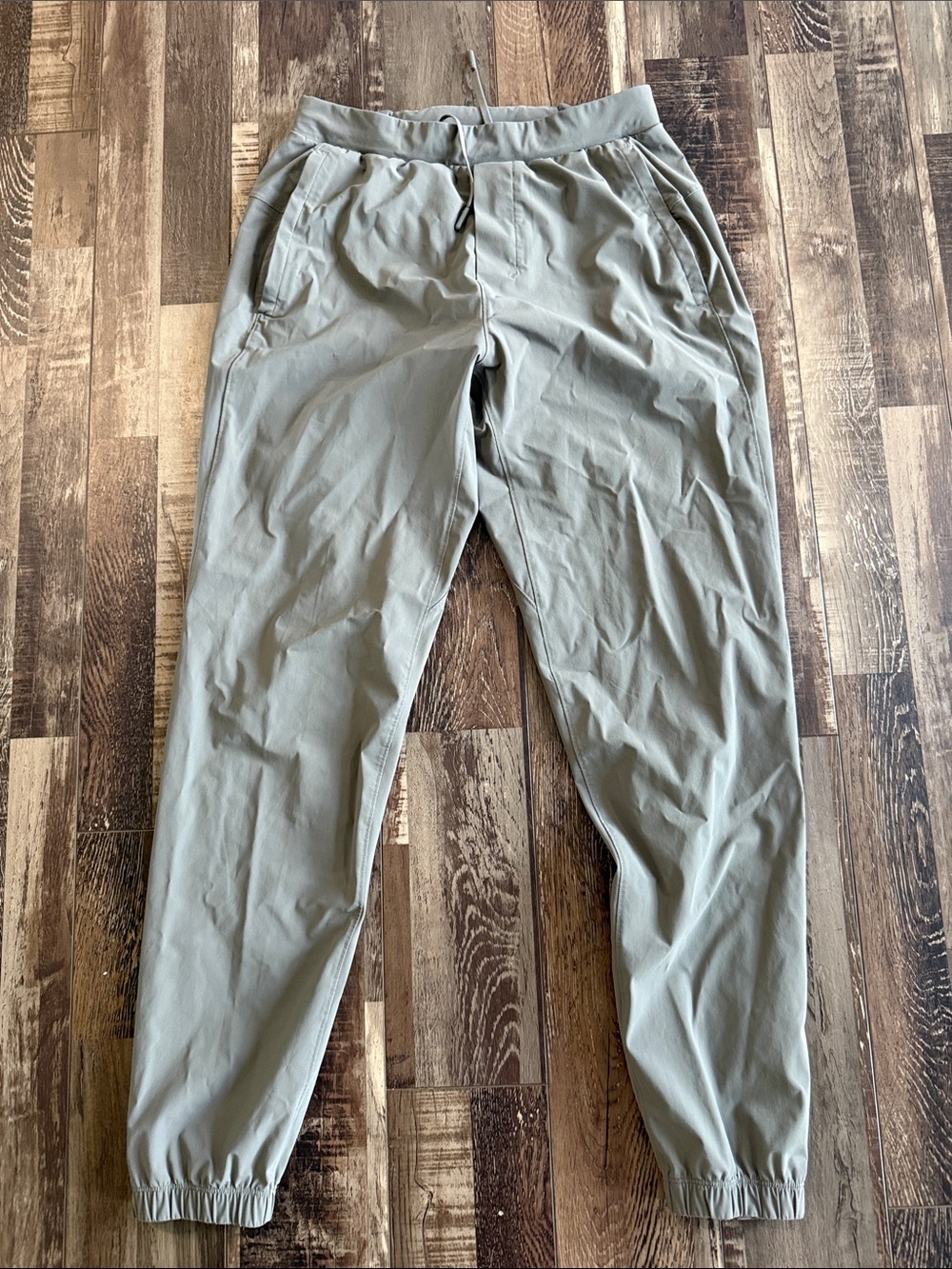 lululemon athletica Men's Olive Jogger Pants